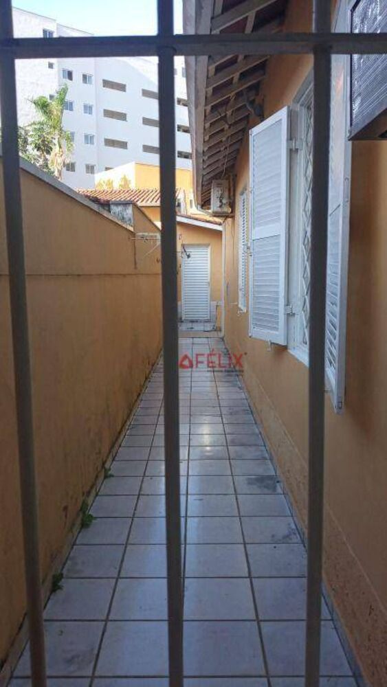Casa, 9 quartos, 448 m² - Foto 4
