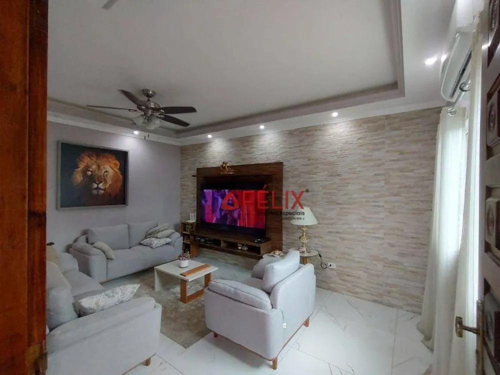 Casa, 3 quartos, 178 m² - Foto 1