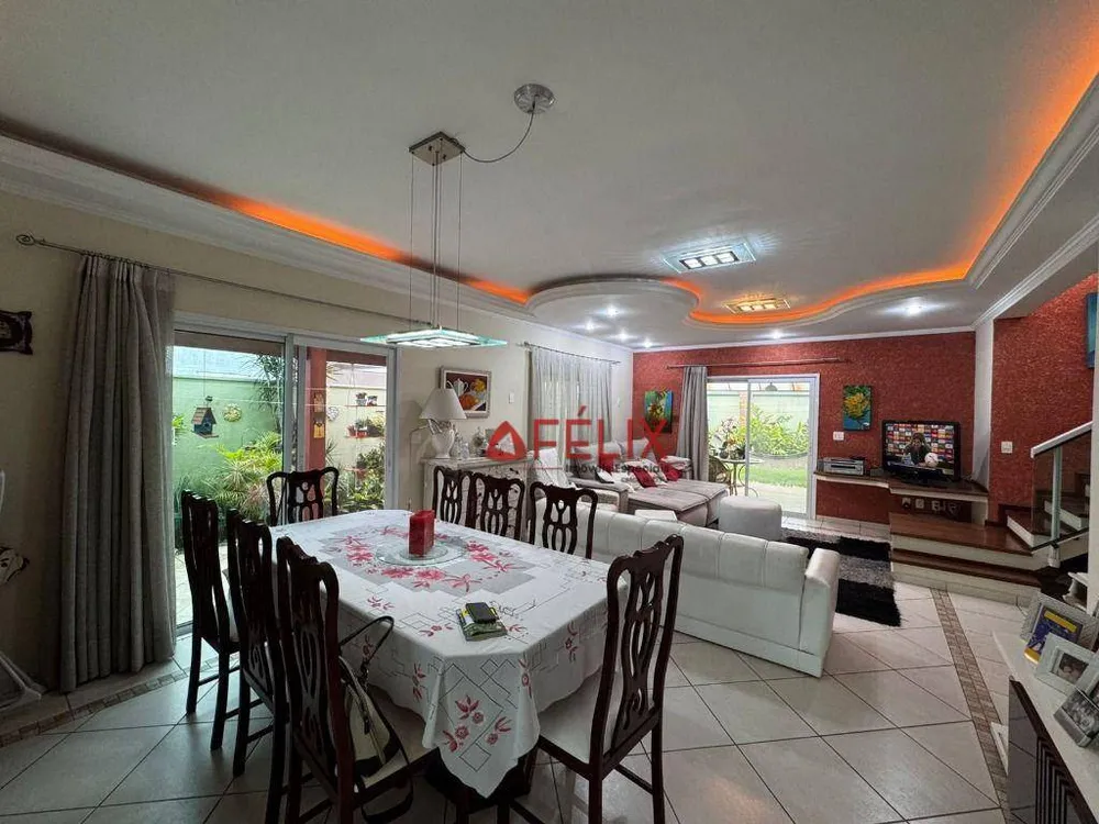 Sobrado, 4 quartos, 277 m² - Foto 1