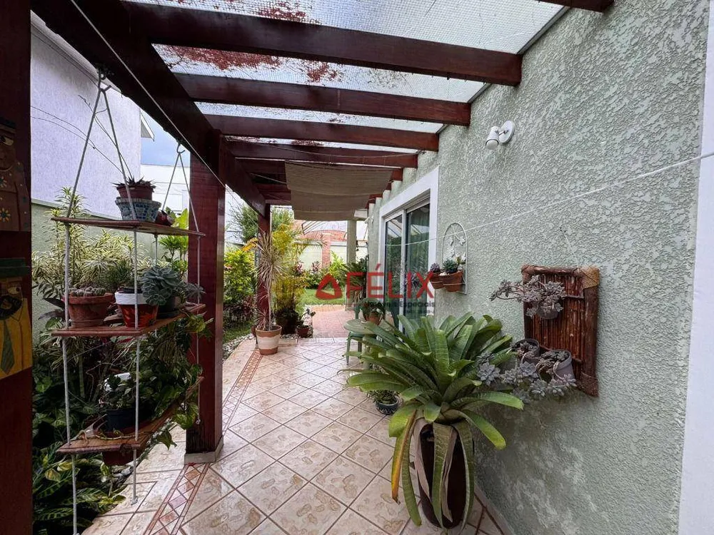 Sobrado, 4 quartos, 277 m² - Foto 2