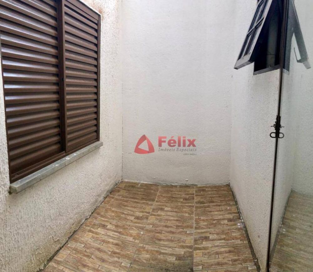 Sobrado, 4 quartos, 248 m² - Foto 1