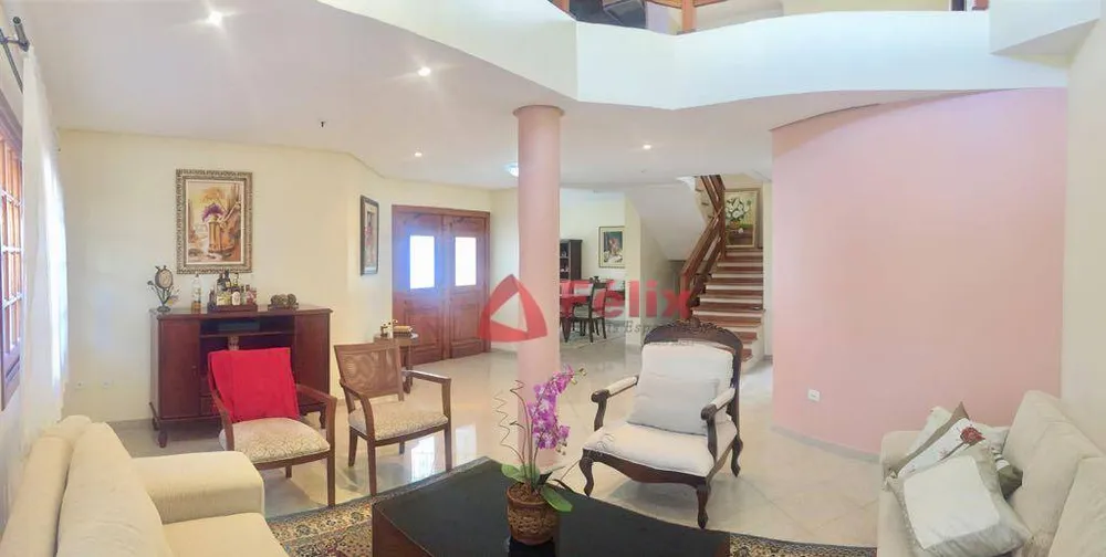 Sobrado, 3 quartos, 330 m² - Foto 1