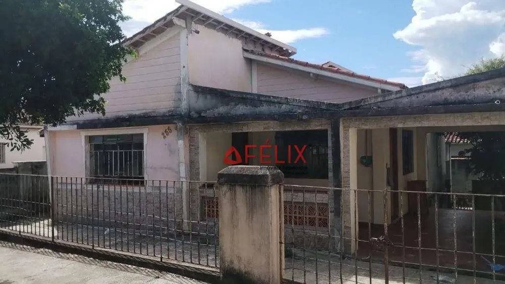 Casa, 3 quartos, 200 m² - Foto 1
