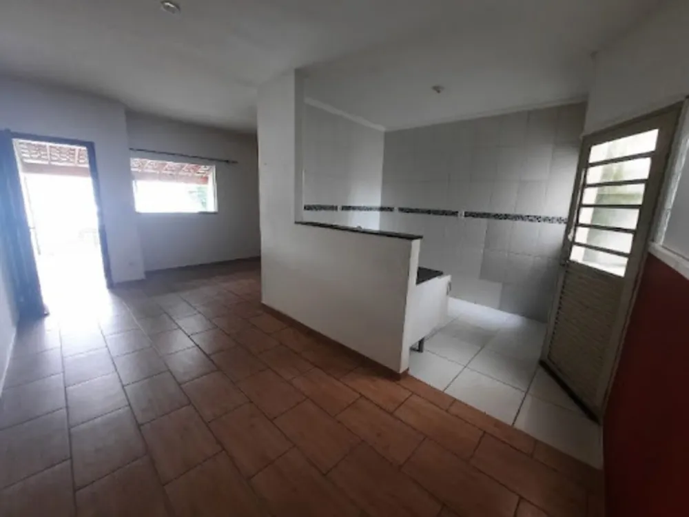 Casa, 2 quartos, 70 m² - Foto 2