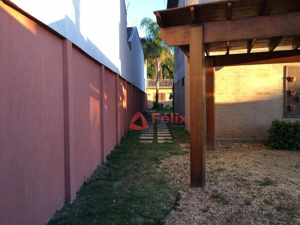 Sobrado, 3 quartos, 340 m² - Foto 1