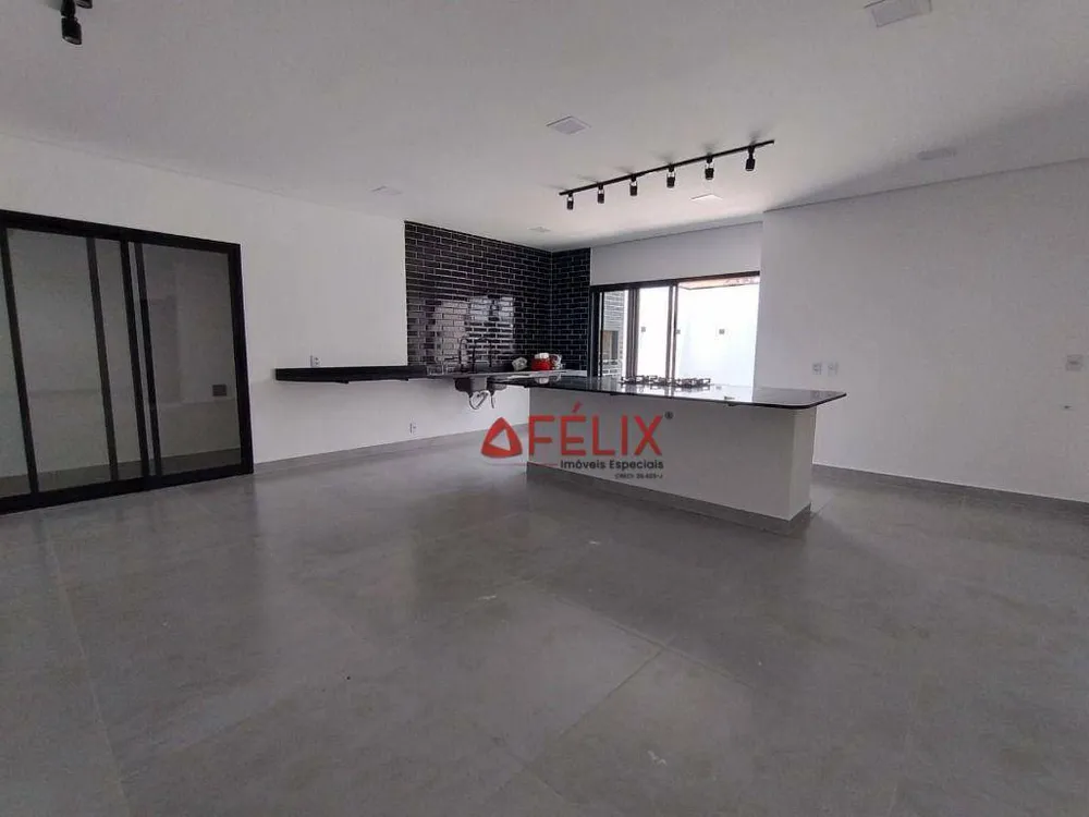 Casa, 3 quartos, 228 m² - Foto 2