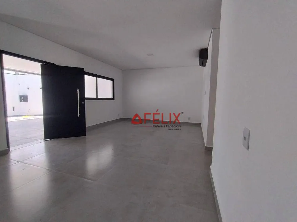 Casa, 3 quartos, 228 m² - Foto 1