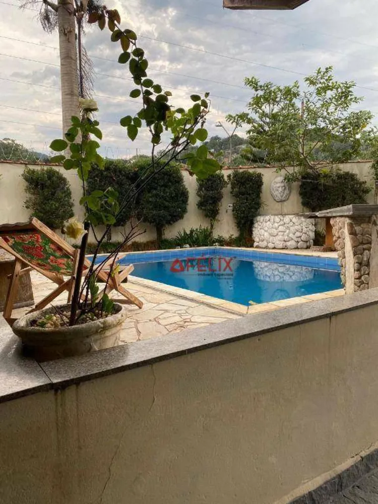 Sobrado, 4 quartos, 220 m² - Foto 1