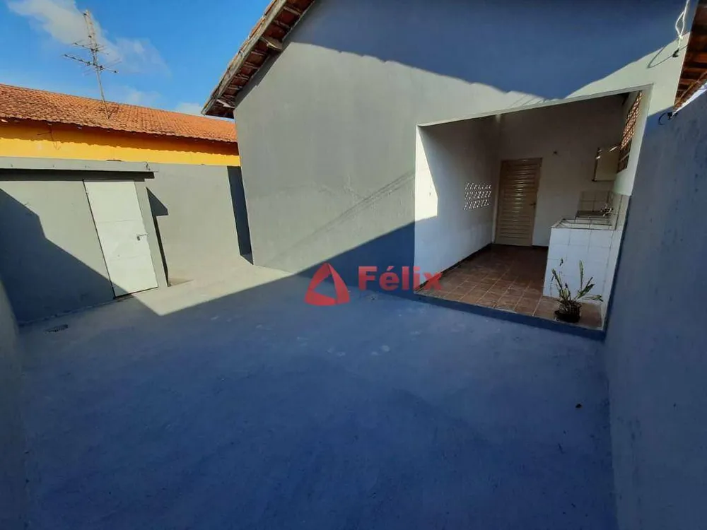 Casa, 4 quartos, 190 m² - Foto 2