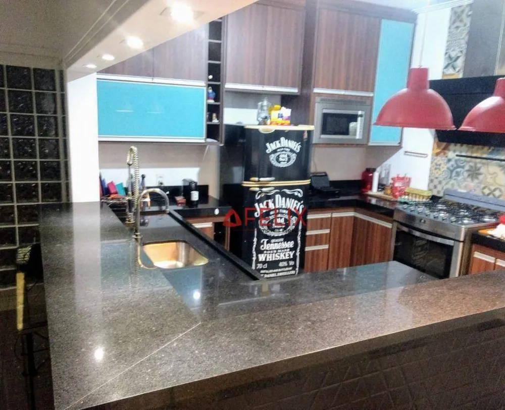 Casa, 3 quartos, 245 m² - Foto 8