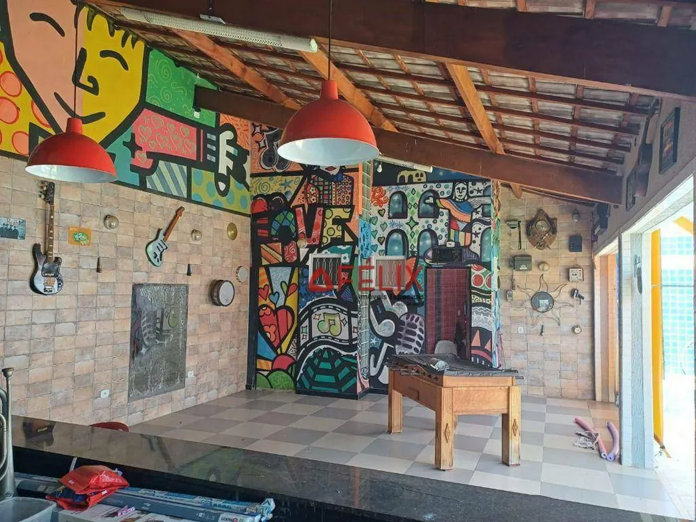 Casa, 3 quartos, 245 m² - Foto 2