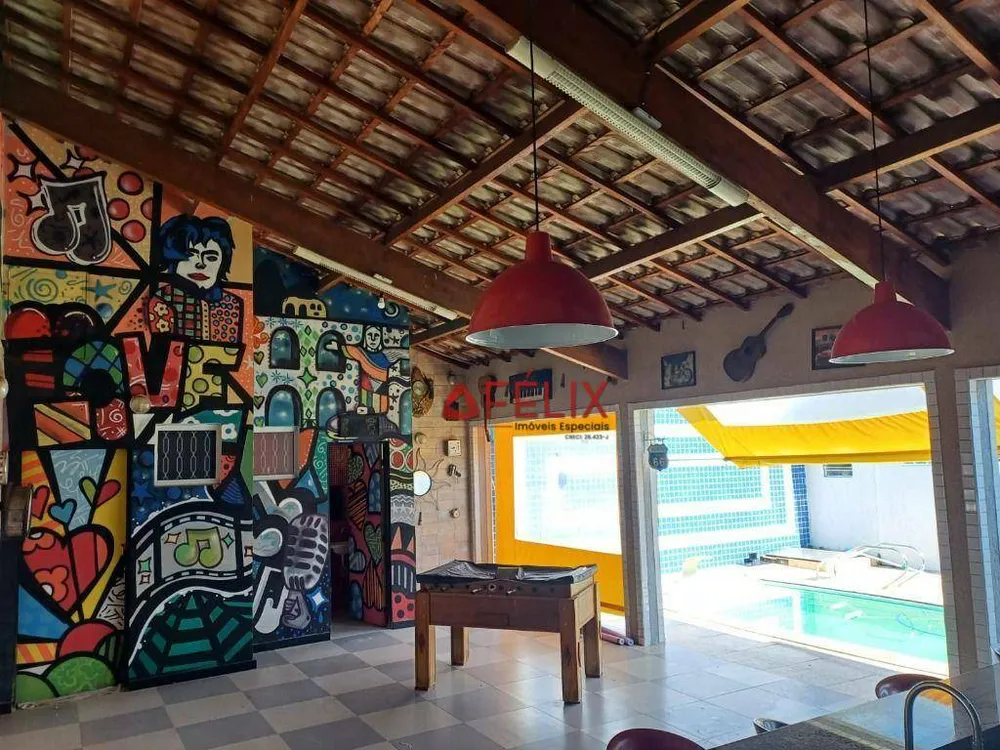 Casa, 3 quartos, 245 m² - Foto 1