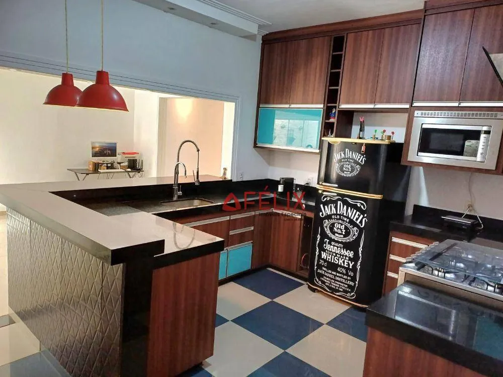 Casa, 3 quartos, 245 m² - Foto 7