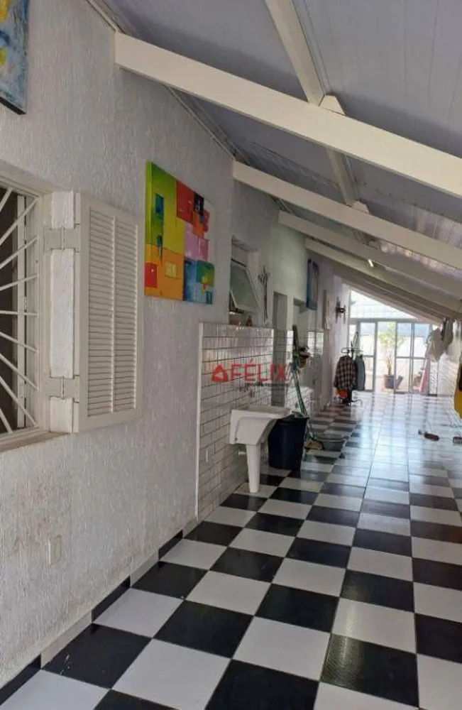 Casa, 3 quartos, 245 m² - Foto 11