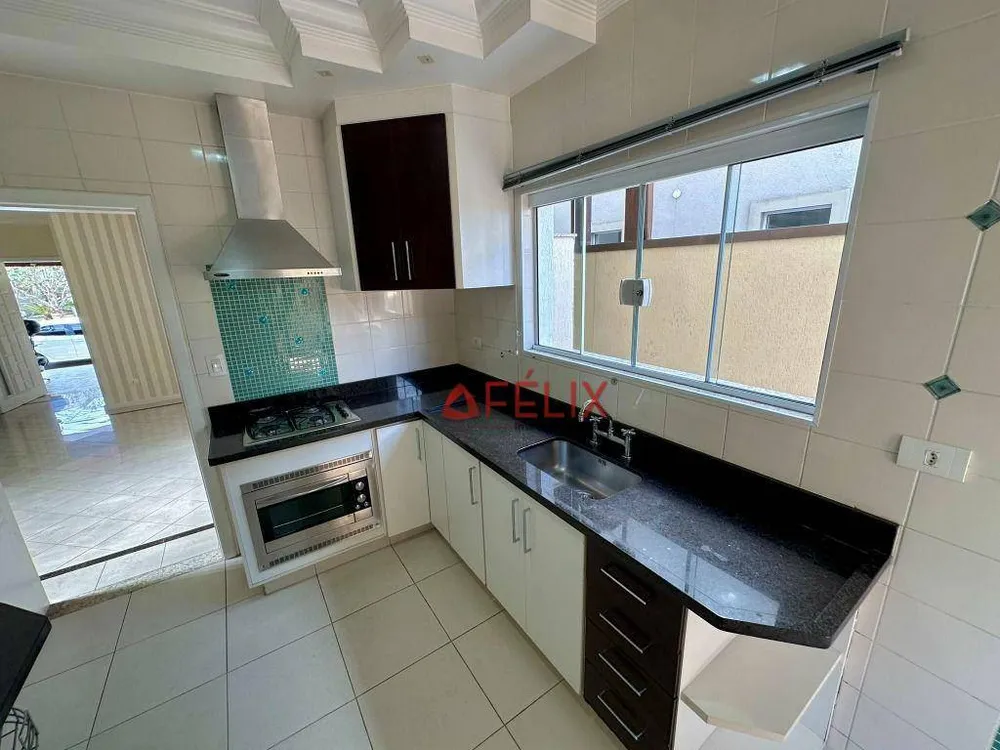 Sobrado, 3 quartos, 244 m² - Foto 3
