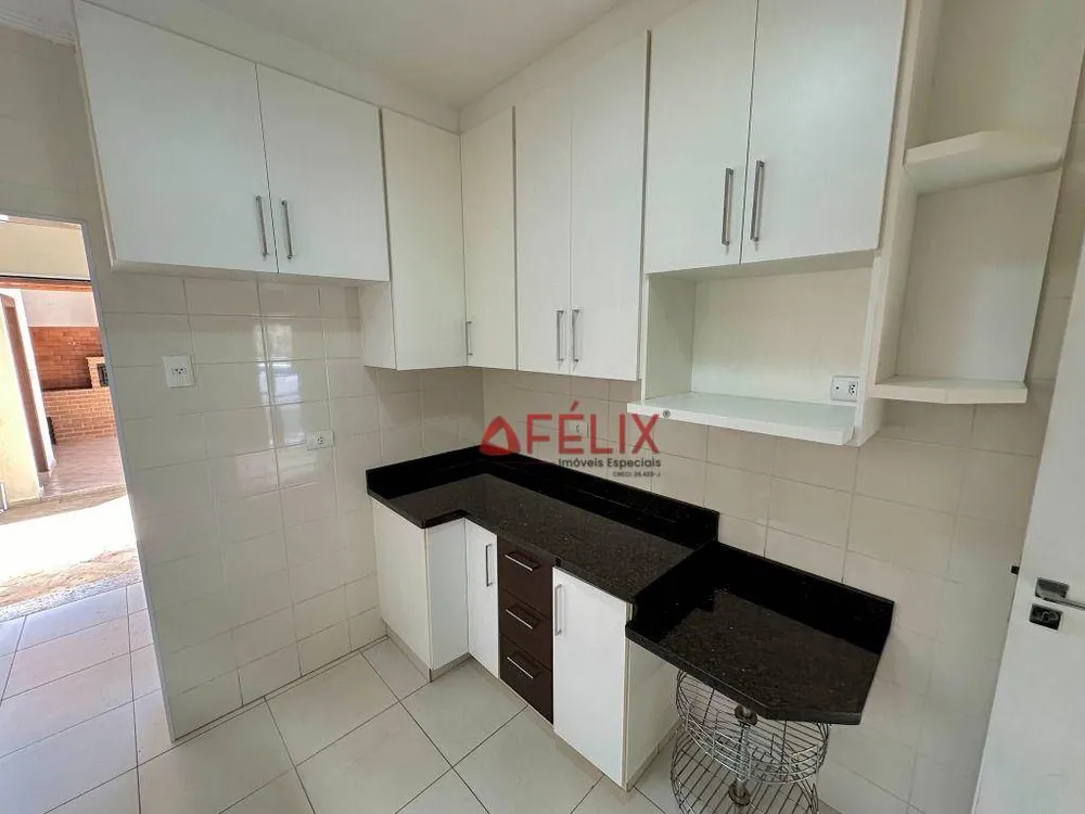 Sobrado, 3 quartos, 244 m² - Foto 2