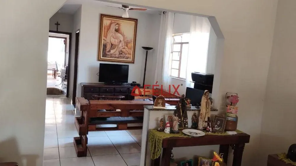 Casa, 5 quartos, 190 m² - Foto 2