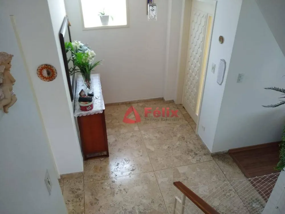 Casa, 3 quartos, 210 m² - Foto 2