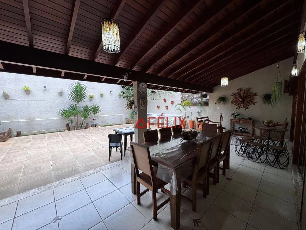 Sobrado, 3 quartos, 198 m² - Foto 2