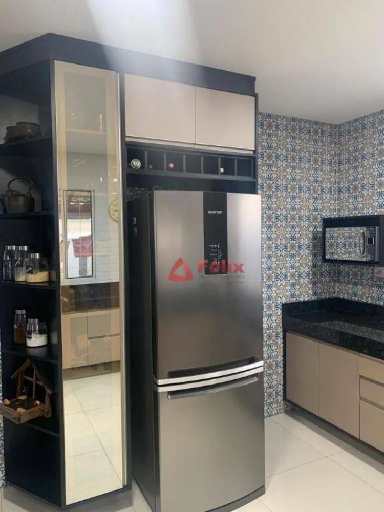 Sobrado, 3 quartos, 252 m² - Foto 3