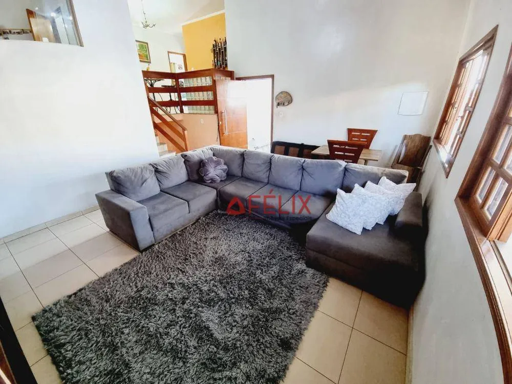Sobrado, 3 quartos, 320 m² - Foto 2