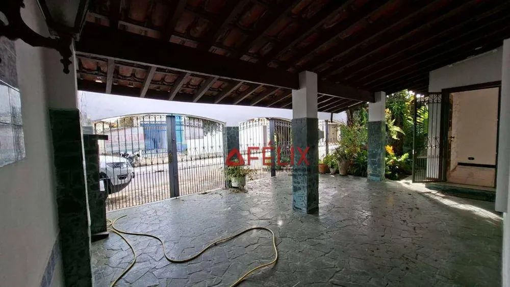 Casa, 3 quartos, 250 m² - Foto 1