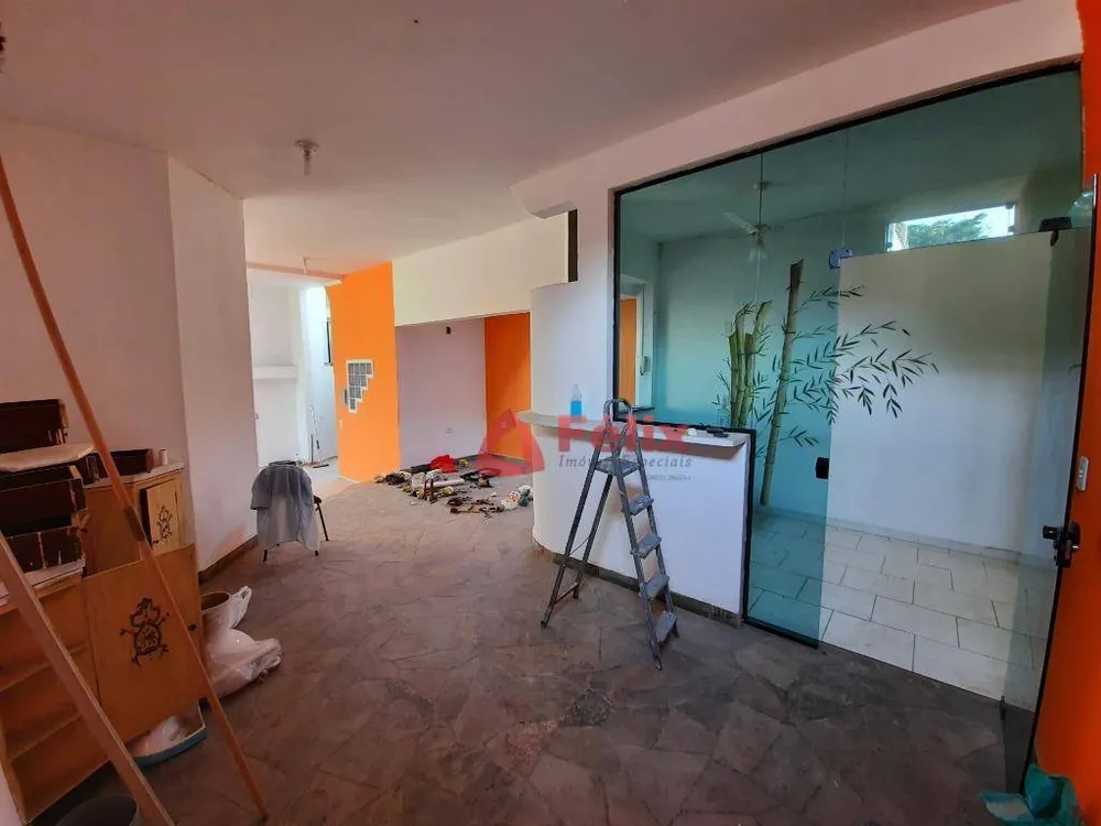 Casa, 3 quartos, 300 m² - Foto 11