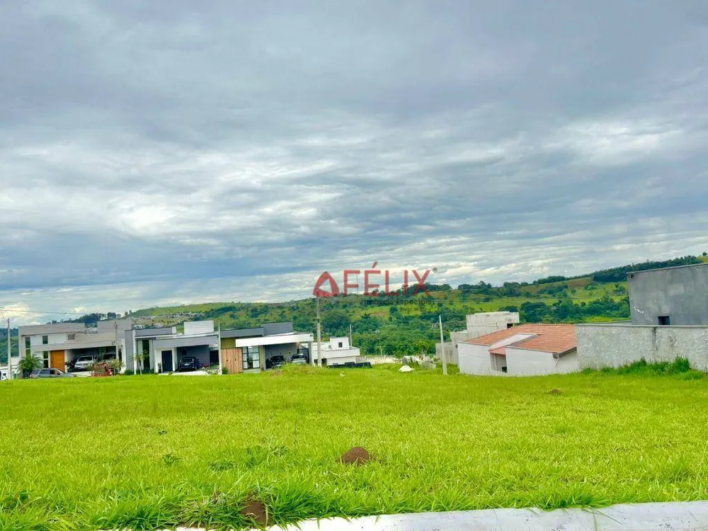 Loteamento e Condomínio, 250 m² - Foto 2