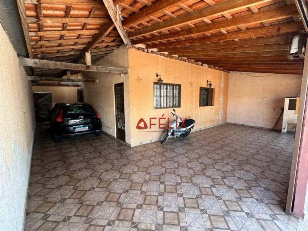 Casa, 3 quartos, 200 m² - Foto 1