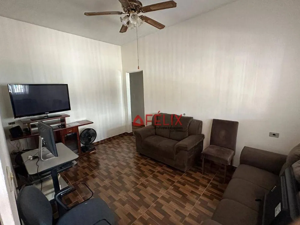 Casa, 3 quartos, 200 m² - Foto 2