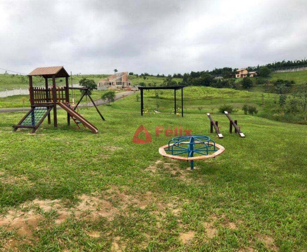 Casa de Condomínio à venda com 4 quartos, 298m² - Foto 3