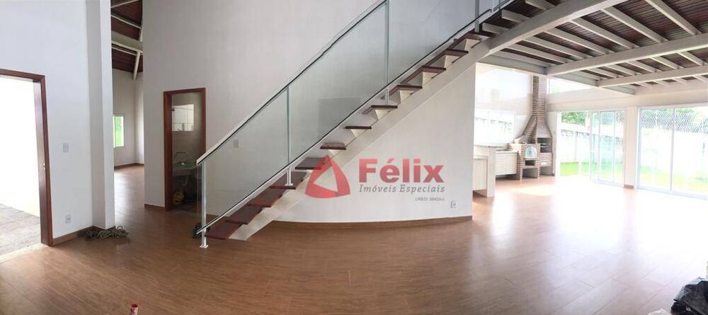 Casa de Condomínio à venda com 4 quartos, 298m² - Foto 1
