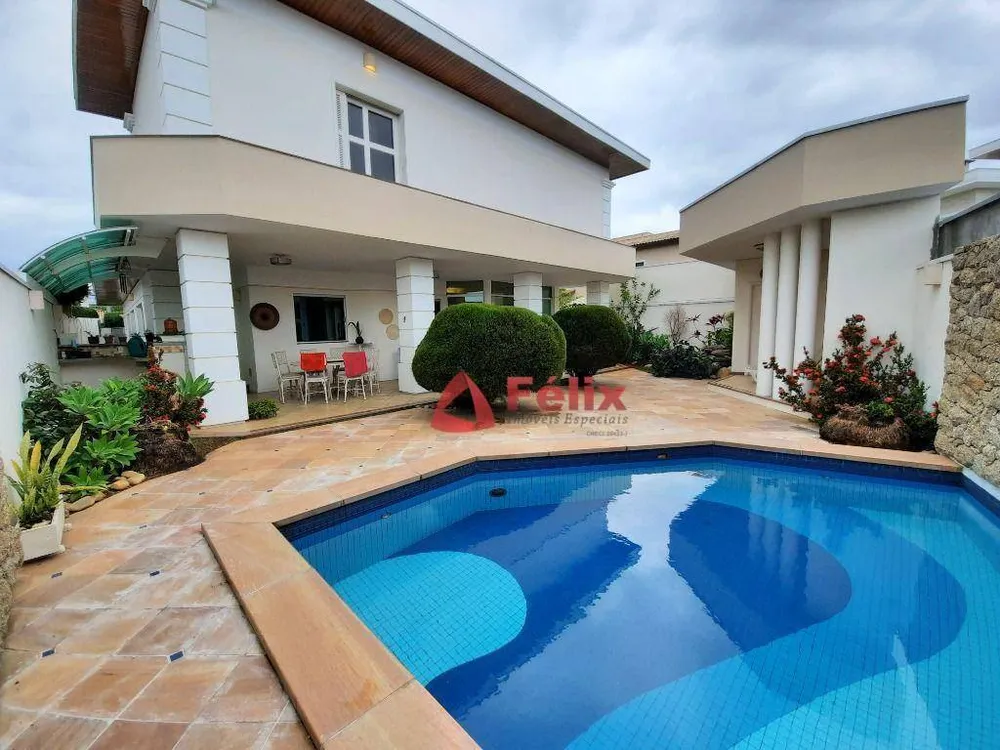 Sobrado, 5 quartos, 393 m² - Foto 1
