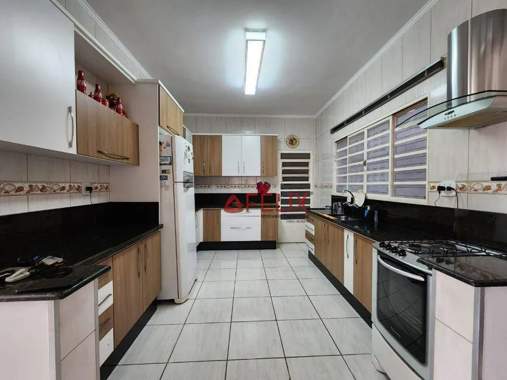 Sobrado, 3 quartos, 215 m² - Foto 6
