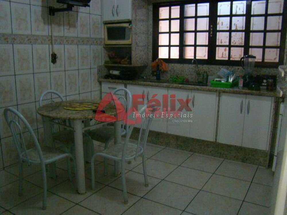 Casa, 5 quartos, 310 m² - Foto 2