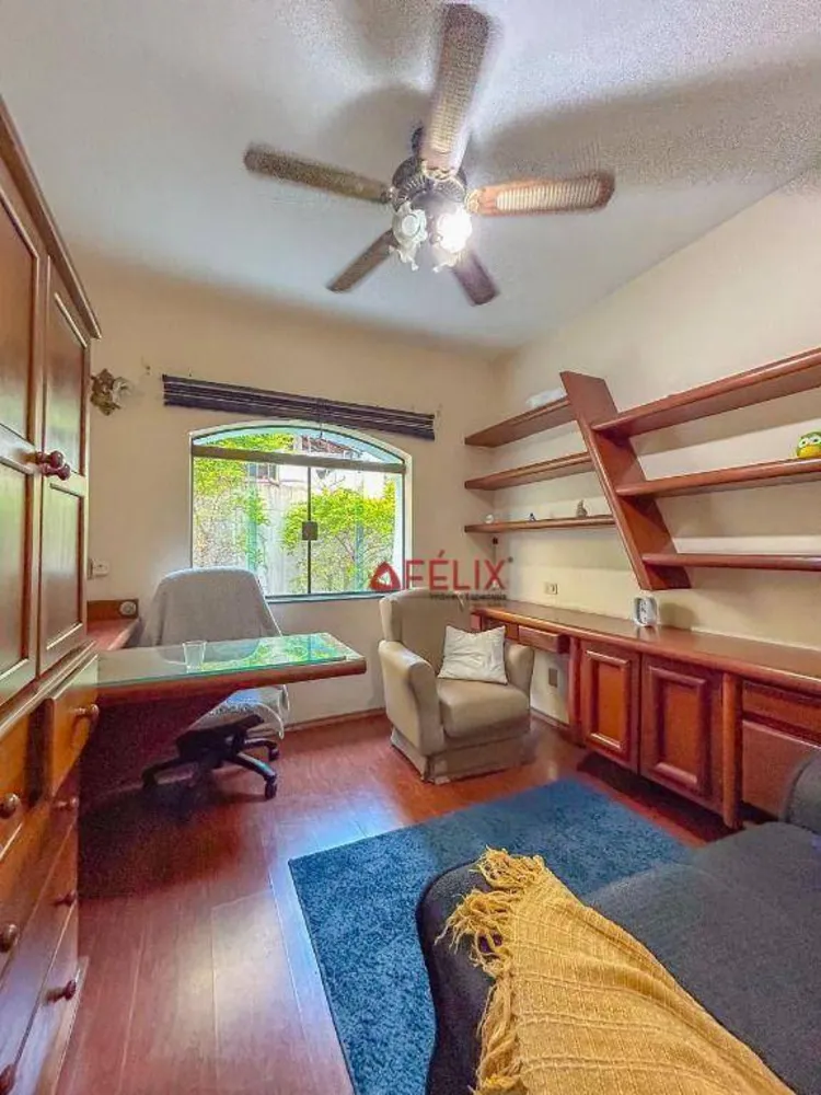 Casa, 5 quartos, 270 m² - Foto 12