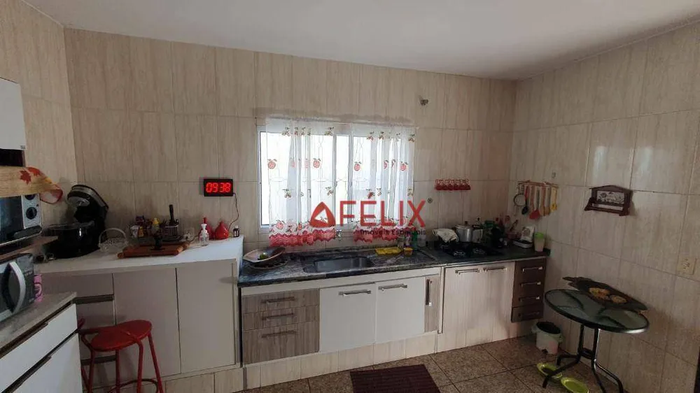 Casa, 3 quartos, 164 m² - Foto 11