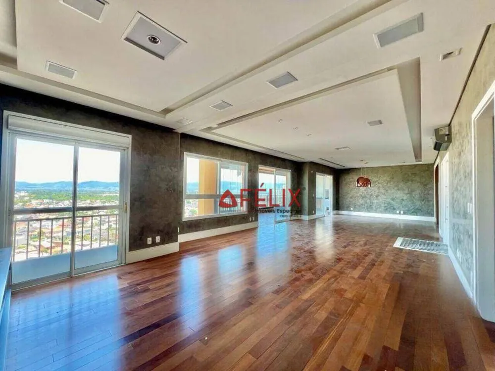 Apartamento, 3 quartos, 235 m² - Foto 1