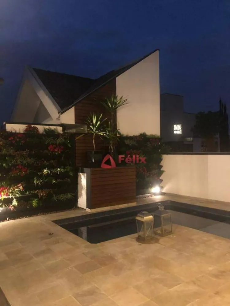 Casa de Condomínio, 4 quartos - Foto 1