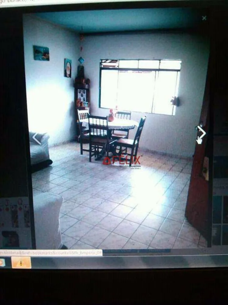 Casa, 6 quartos, 200 m² - Foto 2