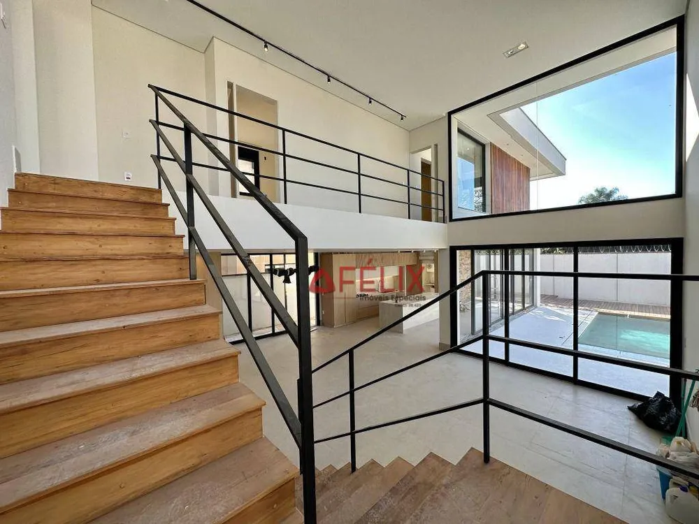 Sobrado, 3 quartos, 305 m² - Foto 4