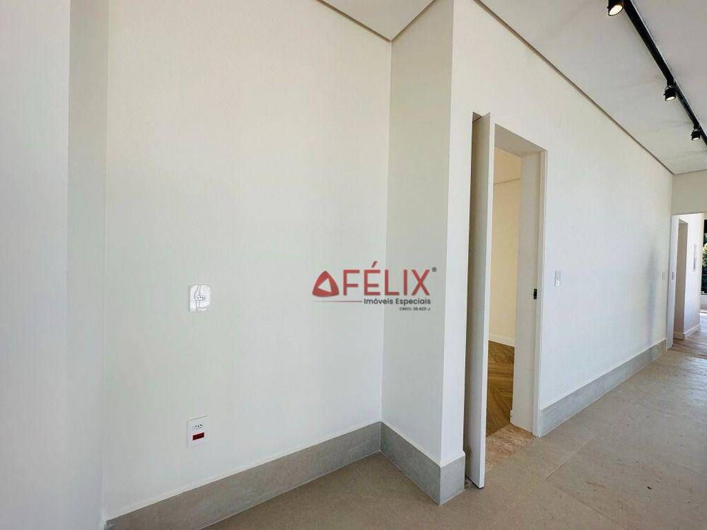 Sobrado, 3 quartos, 305 m² - Foto 1