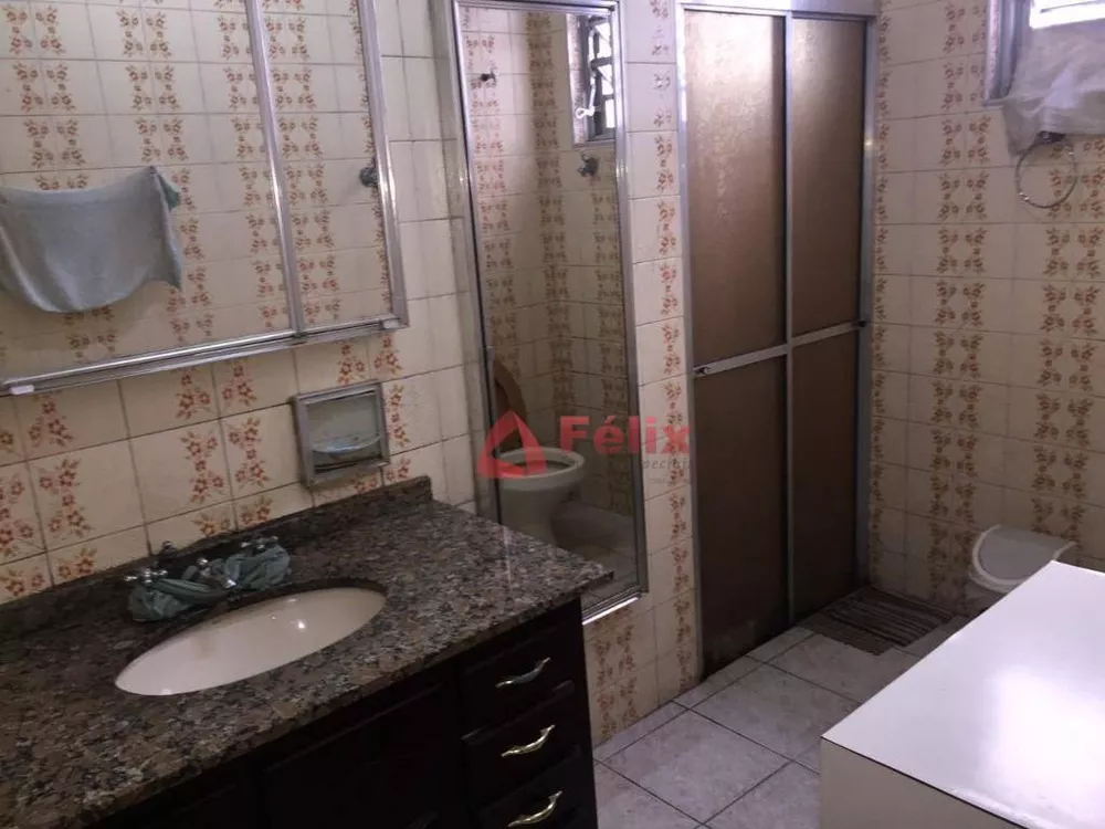 Casa, 4 quartos, 190 m² - Foto 1