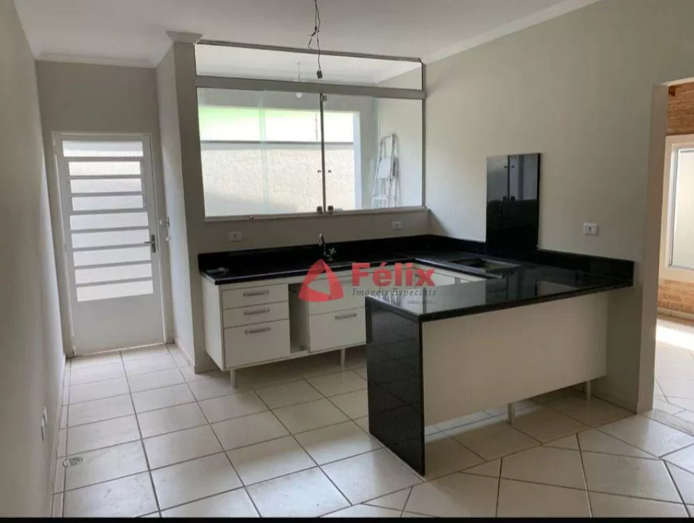 Casa, 3 quartos, 220 m² - Foto 2