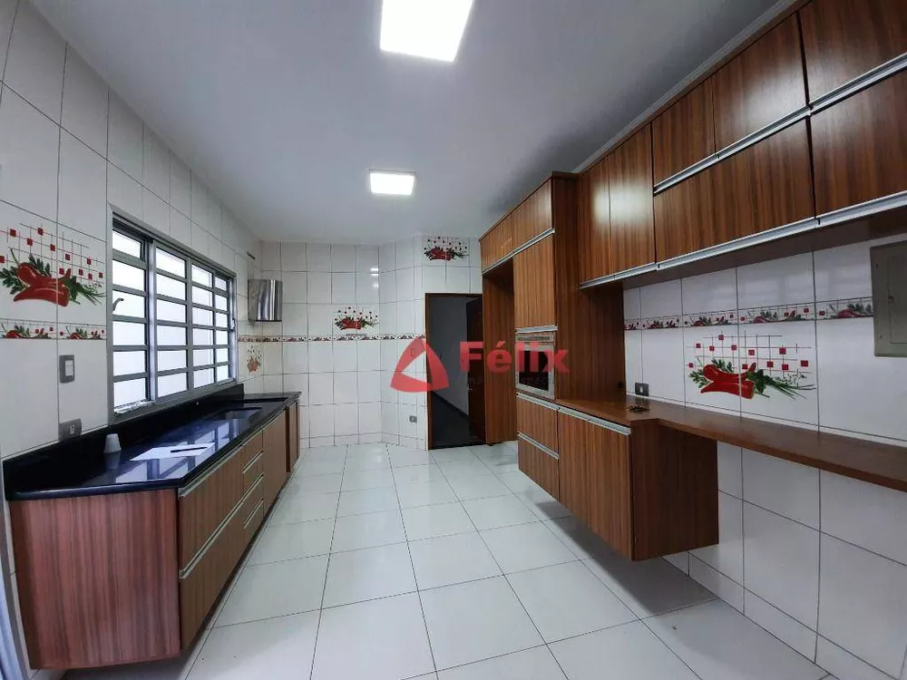Casa, 3 quartos, 254 m² - Foto 13