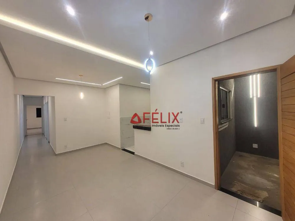 Casa, 3 quartos, 90 m² - Foto 1