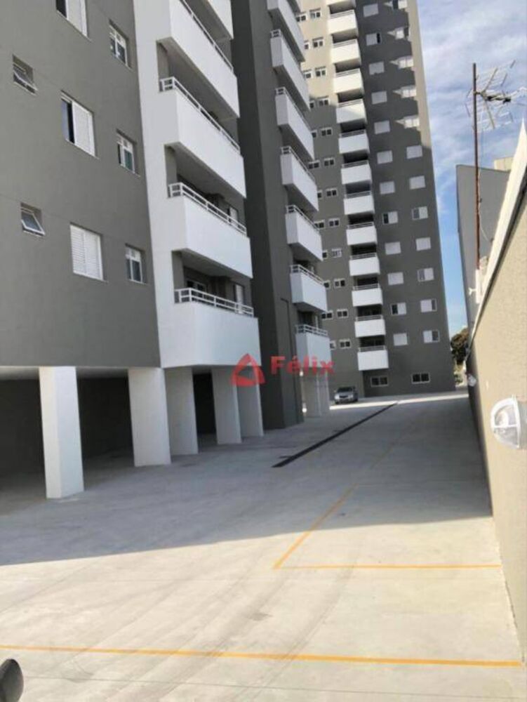 Apartamento à venda com 2 quartos, 76m² - Foto 4