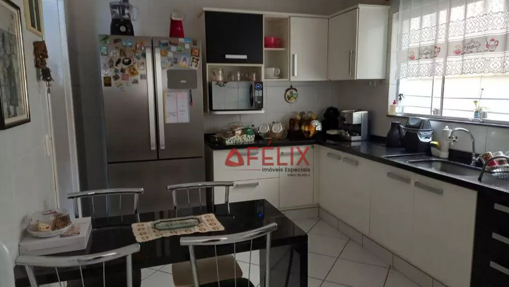 Sobrado, 3 quartos, 230 m² - Foto 3