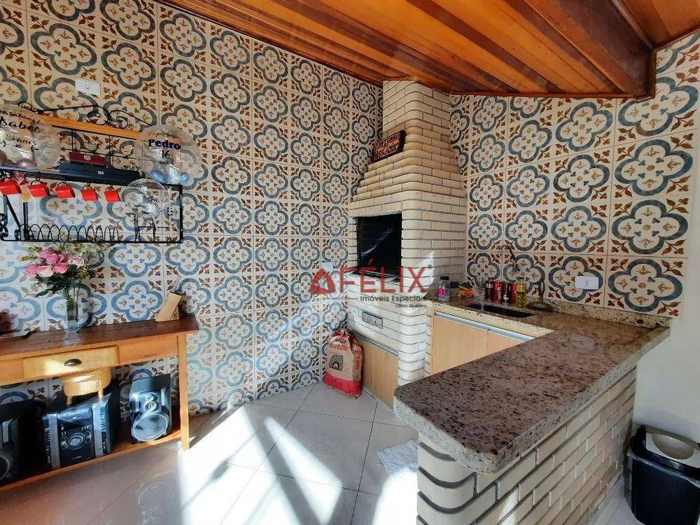 Sobrado, 3 quartos, 173 m² - Foto 1