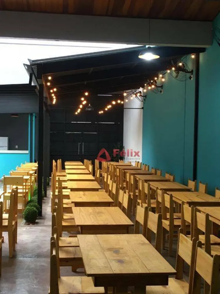 Loja-Salão, 240 m² - Foto 1